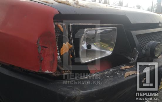 Огляд закрила інша автівка: на Розвилці не розминулися ВАЗ та Lanos