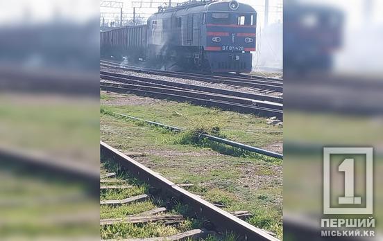 Залізничники врятували пасажирів від загрози з повітря: на Дніпропетровщині окупанти вдарили по потягу