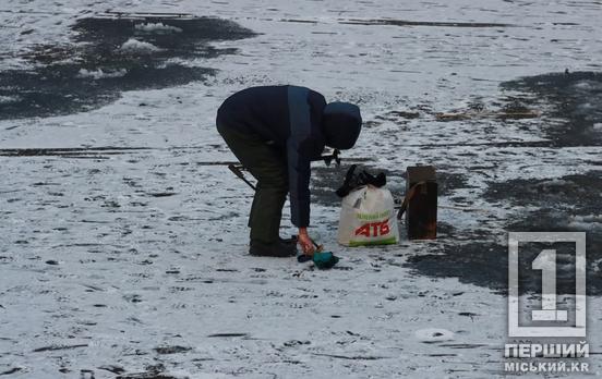 Тонка крига – не місце для прогулянок: криворізькі патрульні вийшли в «рейд безпеки» до водойм