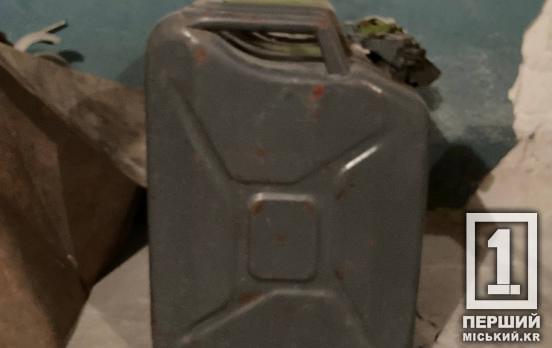 Ревнощі й алкоголь - смертельне комбо: на Криворіжжі чоловік облив бензином й підпалив знайомого