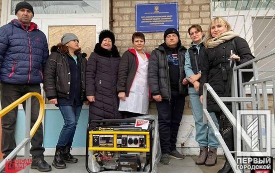 Криворізькі благодійники передали генератори до 14 амбулаторій у звільнених селах Херсонщини