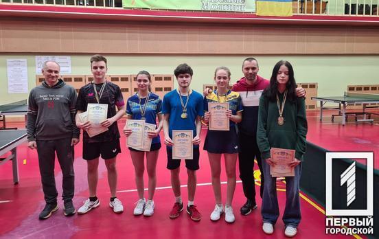 Криворізькі тенісисти привезли із Дніпра сім нагород чемпіонату області