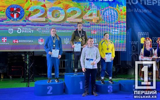 Вражають своїми досягненнями та наполегливістю: борчині та боксери криворізької ДЮСШ №2 здобули високі нагороди на всеукраїнських та міських змаганнях