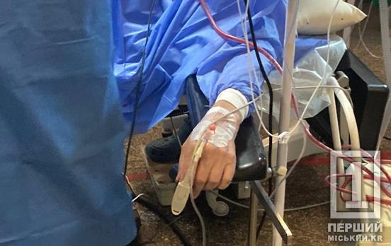 Стрілянина в автобусі: у Кривому Розі 18-річний хлопець поцілив дівчині в око