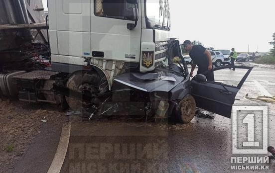 Трагедія біля Софіївки: у моторошній ДТП з вантажівкою загинув молодий водій