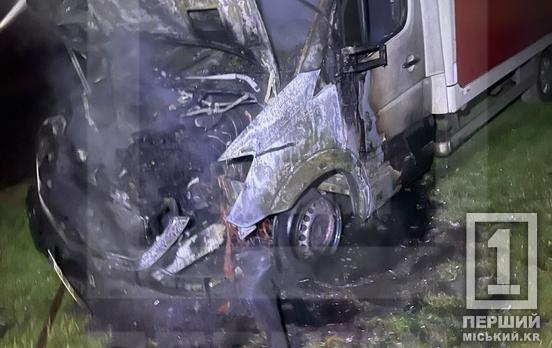 У Довгинцівському районі Кривого Рогу вночі згоріла вантажівка Mercedes Sprinter