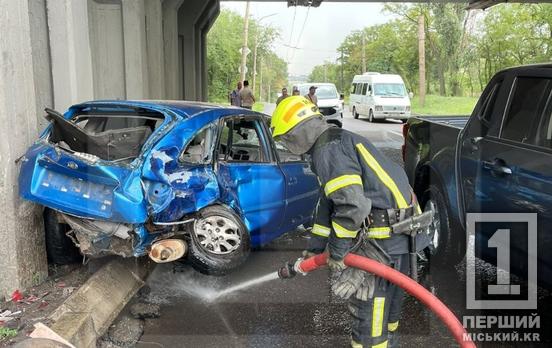 Постраждав 60-річний водій: подробиці ДТП під мостом на ПівнГЗК