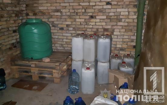 Полиция Кривого Рога ликвидировала подпольное производство алкоголя, который продавали через интернет