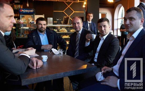 Президента Зеленского не смогли оштрафовать за посещение кафе во время карантина из-за его неприкосновенности