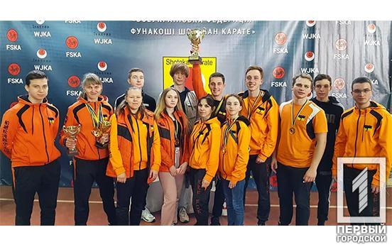 Каратисты привезли в Кривой Рог больше 100 медалей Чемпионата Украины