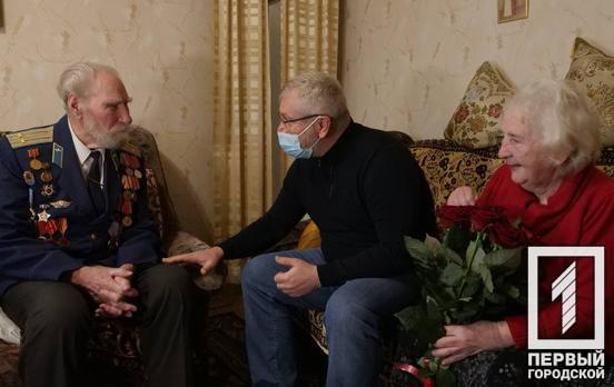 У Кривому Розі благодійники привітали ветеранів-фронтовиків з нагоди 77-ї річниці визволення України від фашистських загарбників