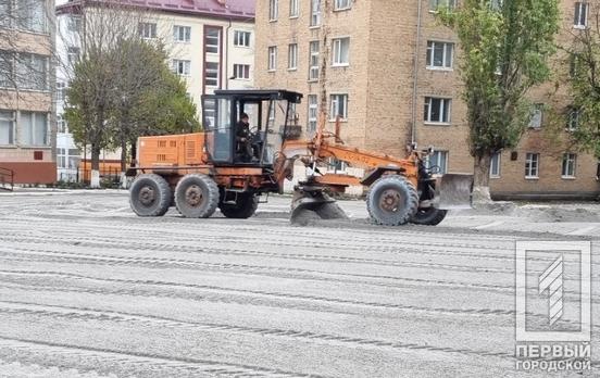 Метинвест помогает с обустройством плаца для подготовки будущих полицейских в Кропивницком