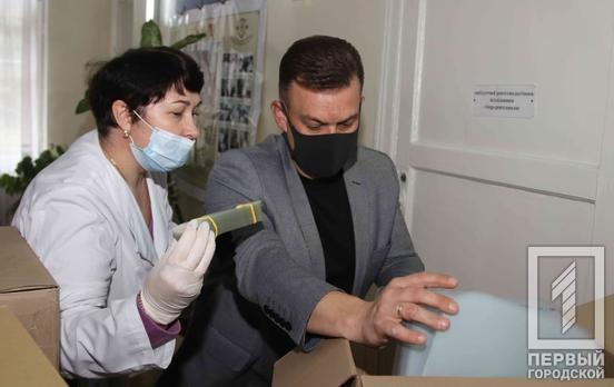 Мэр Константин Павлов принял решение закупить дополнительно 200 кислородных концентраторов для больниц города