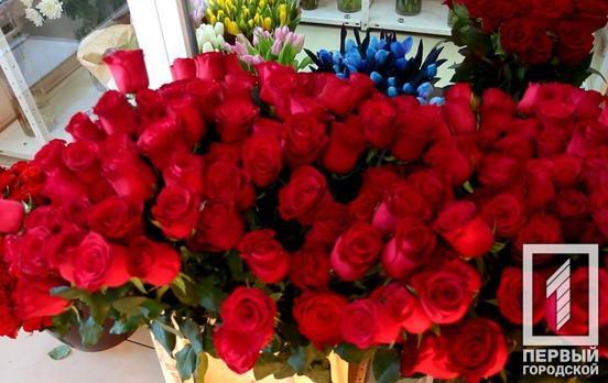Розы, тюльпаны или альстромерии: сколько стоит букет ко Дню влюблённых в Кривом Роге