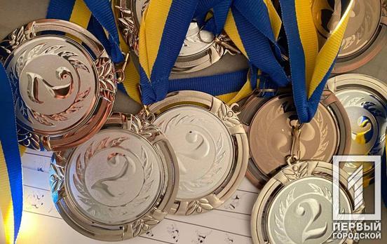 Сумоистки Кривого Рога вернулись с Кубка Украины с медалями