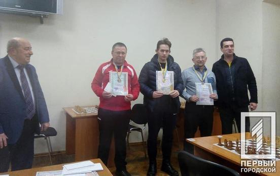 Шахматист из Кривого Рога вернулся с областного чемпионата с бронзой