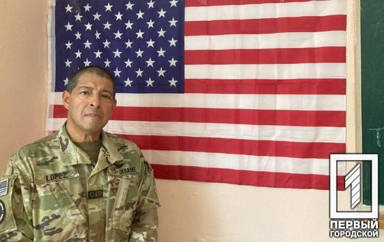 Американський ветеран навчав тероборонівців Кривого Рогу діям при пораненнях на полі бою