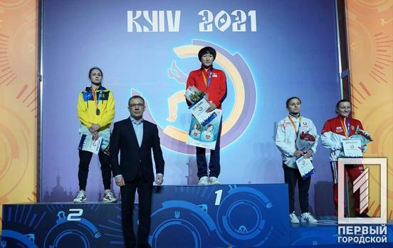 Две спортсменки из Кривого Рога завоевали «серебро» в Международном турнире по вольной борьбе