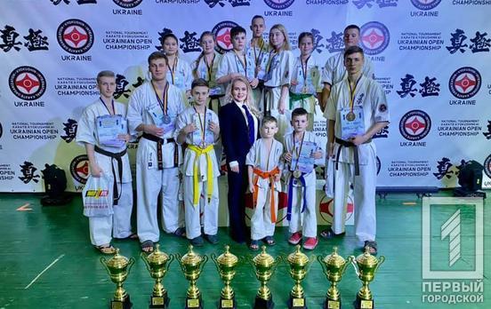 Каратисты из Кривого Рога собрали полный комплект наград на открытом Чемпионате Украины