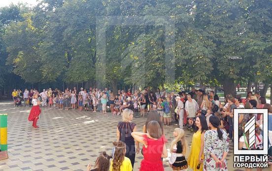 У Кривому Розі біля ПК «Карачуни» влаштували концерт на честь 30-річчя Незалежності України