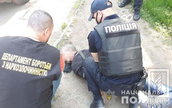 Метамфетамин на 15 тысяч гривен: полицейские задержали жителя Кривого Рога, который распространял наркотики
