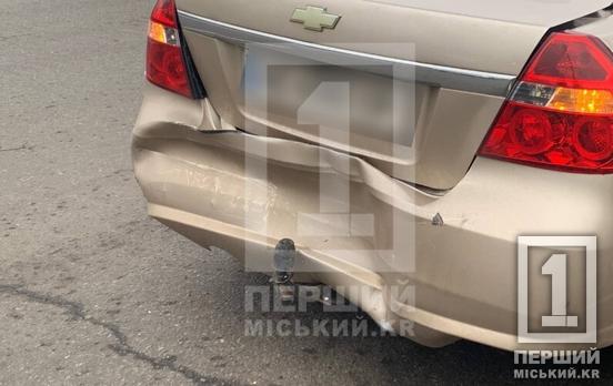 В момент, когда один пропускал другое авто: на криворожской объездной не разминулись Chevrolet