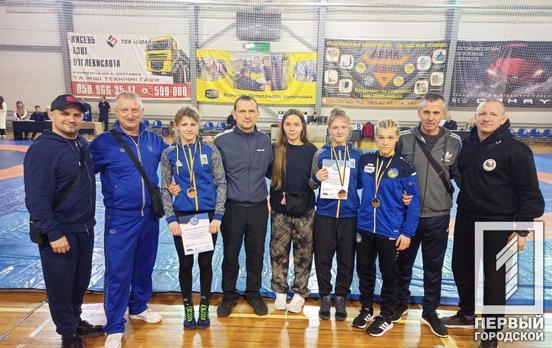 Спортсменки из Кривого Рога завоевали награды на чемпионате Украины по вольной борьбе