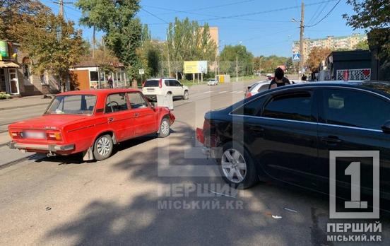 Їхати на ремонт доведеться обом: на Свято-Миколаївській не змогли розминутися ВАЗ і Audi