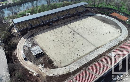 В Кривом Роге одновременно реконструируют стадионы «Металлург» и «Спартак»