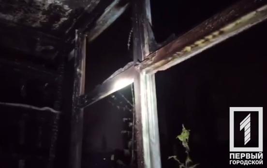 В Кривом Роге ночью горели балконы многоэтажки в Металлургическом районе