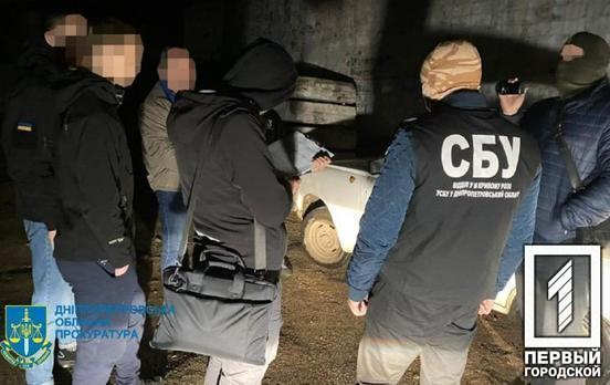 Правоохранители задержали жителя Кривого Рога, который с февраля передавал врагу данные о размещении военных и техники ВСУ