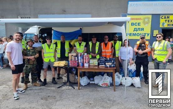 В Кривом Роге переселенцам оказывают помощь британские волонтеры из фонда Vans without borders
