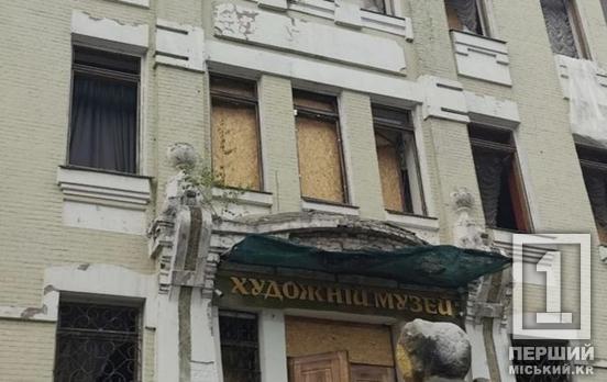 Спасают от обстрелов: из Днепропетровской области эвакуировали 35 тысяч музейных ценностей
