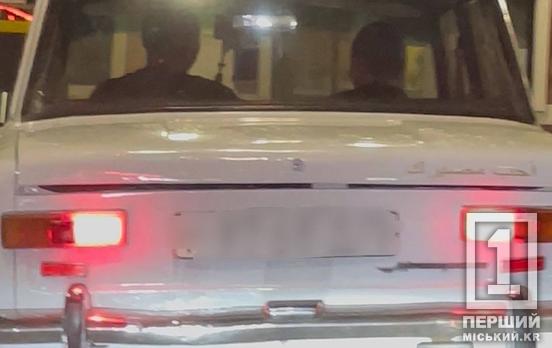 Намагався приховати свій номер: на «Рокуватій» поліцейські затримали водія-дріфтера