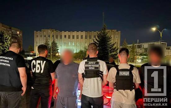 Взимали по 10 тысяч долларов за побег за границу: в Закарпатье задержали двух контрабандистов, один из них — житель Кривого Рога