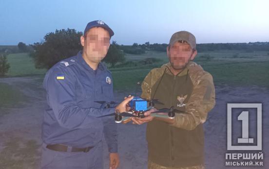 Техно-хобі на користь України: судовий охоронець з Дніпропетровщини власноруч створив дрон та павербанки для ЗСУ