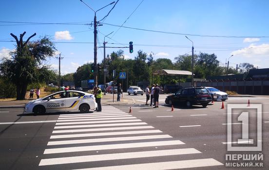 Один з водіїв сильно вдарився головою: в районі ринку Термінал не роз'їхалися дві Лади