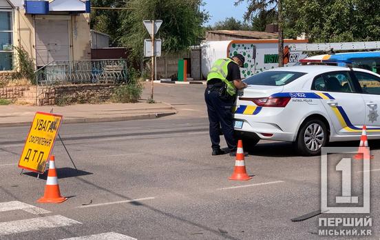 Три авто й один невдалий маневр: біля світлофора на Мудрьоній не розминулися Chery, Skoda і Toyotа