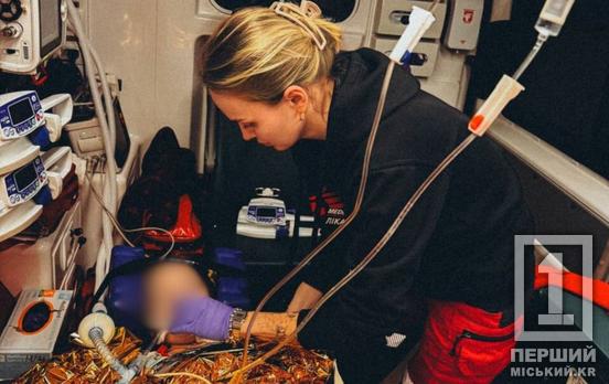 Мама чекала з маленьким самокатом під реанімацією та молилася: «Лікарі без кордонів» розповіли, як везли 7-річну постраждалу від обстрілу з Кривого Рогу до Дніпра