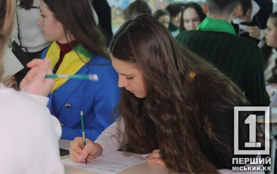 Подготовка к ЕГЭ держится исключительно на репетиторах: омбудсман раскритиковал систему образования