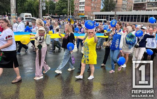 У кожній ниточці живе частинка нашої України: стартував 12-ий парад вишиванок від «Першого Міського»