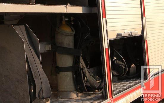 Домик в огне: в Кривом Роге случился пожар на детской площадке