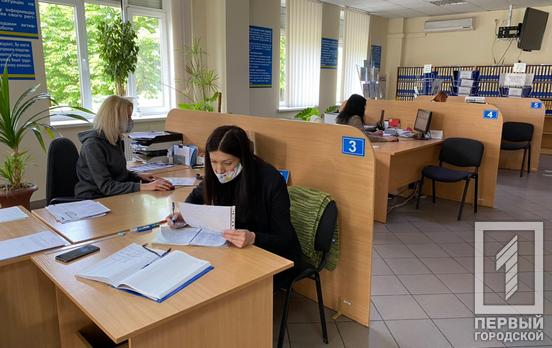 В Украине во время войны теперь на законных основаниях могут увеличивать продолжительность рабочей недели