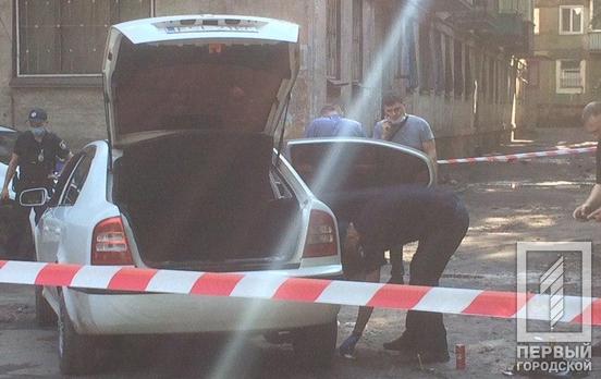 В Кривом Роге в результате взрыва в машине пострадал мужчина