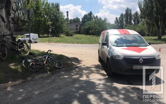 В Кривом Роге фургон столкнулся с велосипедисткой, девушку госпитализировали