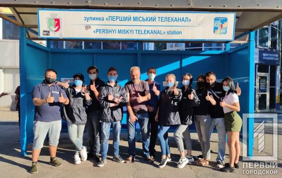 Журналисты «Первого Городского» освежили остановку возле телеканала