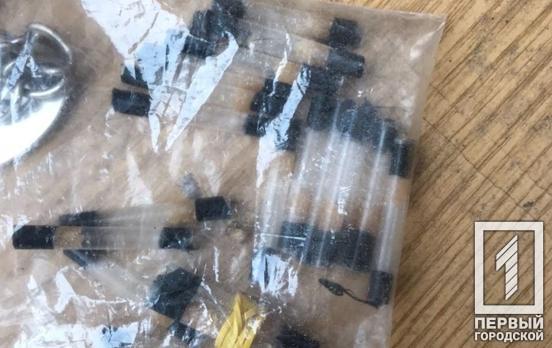 22 трубочки: в Кривом Роге полиция обнаружила наркотики у местного жителя