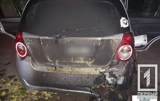 Ночью в Кривом Роге сгорел автомобиль, никто не пострадал