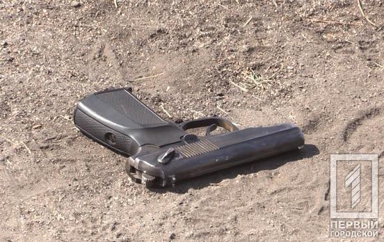 Недалеко от Кривого Рога подросток, играя с пистолетом, выстрелил себе в ногу