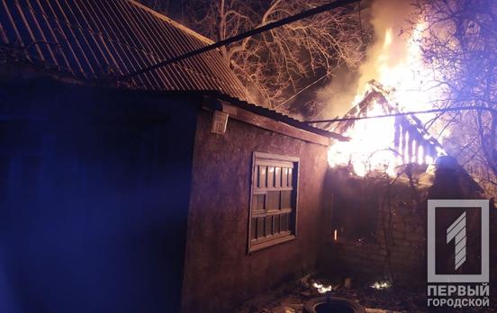 Ночью в частном секторе Кривого Рога горела летняя кухня, обошлось без пострадавших